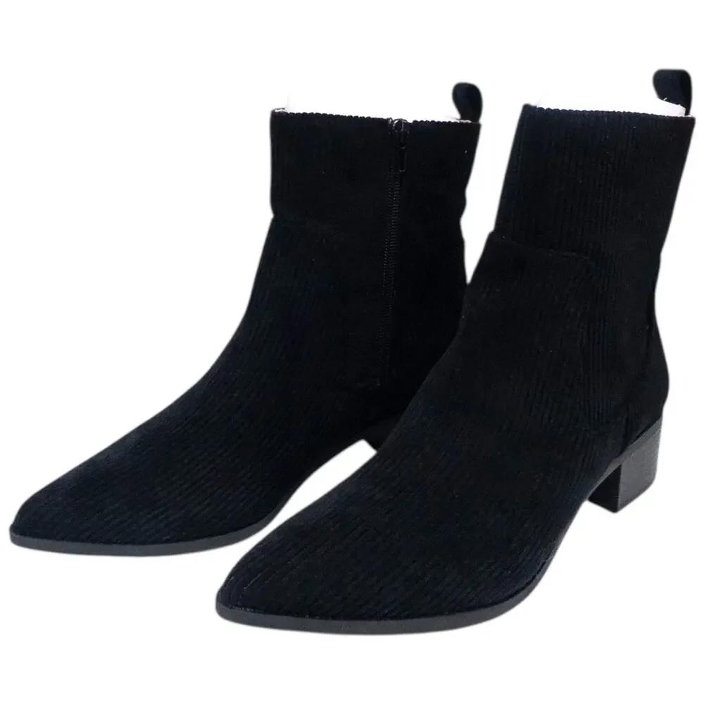 Journee Collection Nolani Courdory Heeled Ankle Boots Women's size 10 Black